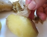 Foto del paso 3 de la receta: Patatas y salchichas al vapor con salsa agria de queso