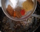 A picture of step 4 of Stuffed Pumpkin Paratha.