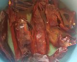 Foto del paso 1 de la receta: Carne de puerco en chile guajillo