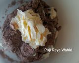 Foto langkah ke 3 dari resep Donat Blackforest.