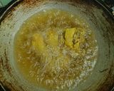 Foto langkah ke 7 dari resep Ayam Goreng Kremes.