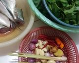 Foto langkah ke 1 dari resep Pepes ikan kembung daun singkong.