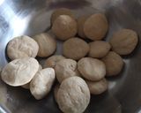 A picture of step 2 of Bhature.