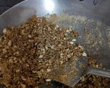 A picture of step 2 of Til laddu.