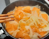 Foto del paso 3 de la receta: Tortilla de calabaza y cebolla