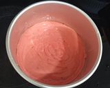 স্ট্রবেরী ও চকোলেট্ ফ্লেভার্ড সান্টা কেক (strawberry o chocolate flavoured santa cake recipe) রেসিপি ধাপ - 2 ছবি