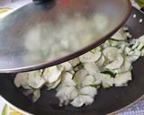 Mézes cukkini, pörkölt hússal, bulgurral recept fázis 5 fotója