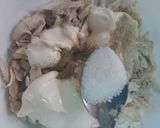 A picture of step 2 of Chicken mayonnaise sandwiches.