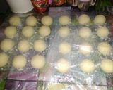 Foto langkah ke 6 dari resep Donat Super Empuk.