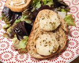 Une image de l'étape 5 de Salade de toasts de chèvre chaud.