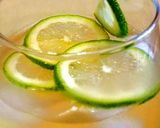 A picture of step 5 of Honey Lemon Slices (drink).