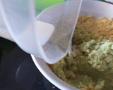 Foto del paso 2 de la receta: Canapés de hummus de palta vegano