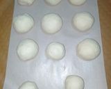 Foto langkah ke 8 dari resep Roti goreng isi kelapa.