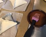 Une image de l'étape 5 de Feuilletés au pesto épicé maison, mozzarella di buffala et sésame.