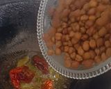 A picture of step 3 of Black Chana Sundal.