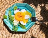 Hình bước làm 6 của món Trứng ốp hoa 🌼