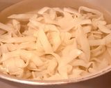 Hình bước làm 4 của món Hủ Tiếu Xào Mực Ống & Cải Ngọt