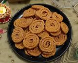 A picture of step 3 of Rice flour Chakli (murukku).