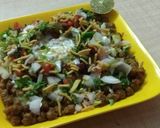 A picture of step 8 of Masala Chana Whole Gram Dahi Curd Chat.