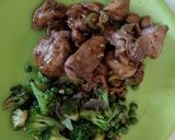 A picture of step 4 of Grilled Chicken with Red Wine Jus and mustard flavoured.