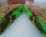 Foto langkah ke 8 dari resep Bolu Pandan Coklat (Mudah Bikinnya, Lembut Hasilnya).