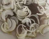 Foto del paso 1 de la receta: Fussili con habitas y calamares en su tinta