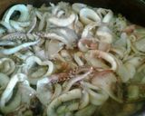Foto del paso 3 de la receta: Arroz con camarones y calamares en su tinta