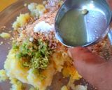 उपवासाचे बटाटेवडे (Upwasache Batatevade Recipe In Marathi) रेसिपी स्टेप 2 फोटो 