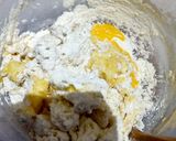 Foto langkah ke 2 dari resep Garlic Flower Bread No Kneed.