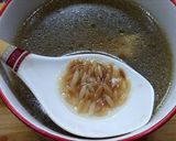A picture of step 4 of Egyptian orzo soup.
