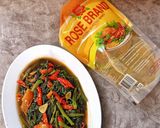 Foto langkah ke 5 dari resep Tumis Kangkung Saus Tiram.