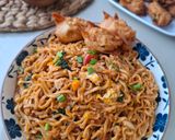 Foto langkah ke 6 dari resep Mie Nyemek Telur Asin.