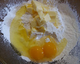 Foto del paso 1 de la receta: Torta rellena de dulce de leche con cubierta de crumble de coco