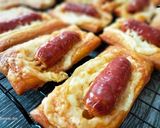 Foto del paso 6 de la receta: Hojaldres de chistorra con queso y queso a las finas hierbas