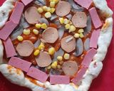 Foto langkah ke 5 dari resep Pizza sosis.