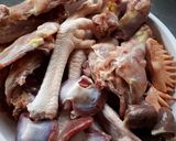Falusi tarhonyás csirke, aprólékból recept fázis 2 fotója