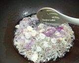 Foto langkah ke 3 dari resep Tumis Bunga Pepaya.