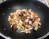 Foto del paso 2 de la receta: Pollo con almendras y seta shitake 🍜🍜🍜🥢🥢🥢