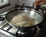 A picture of step 2 of Mix veg Upma.