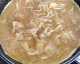 Foto del paso 4 de la receta: Tortilla de patata a los 3 quesos