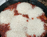 Foto del paso 2 de la receta: Arroz mar-montaña al horno