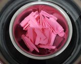 Foto langkah ke 6 dari resep Pink Butter Cake.
