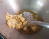 A picture of step 1 of Pointed Gourd Dry Sabzi.