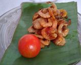 Foto langkah ke 5 dari resep Udang Goreng Karamel.