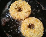 Foto langkah ke 6 dari resep 24.Donat Indomie Goreng.