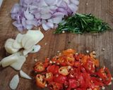 Foto langkah ke 1 dari resep Ayam Suwir Sambal Matah.