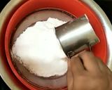 A picture of step 1 of Mittai Kozhukattai.