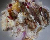 รูปขั้นตอนการทำที่ 2 ของ ข้าวขยำปลาทู
