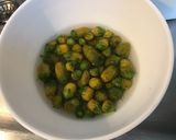 Une image de l'étape 6 de Salade de brede mafane au céleri,carottes,pois chiches, tomates et oignon.