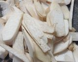 Hình bước làm 1 của món Canh tôm nấu rau muống, nấm đùi gà